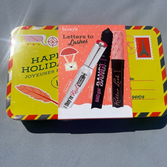 Benefit Mascara Set - Yellow and Red Box - Picture 1 of 2